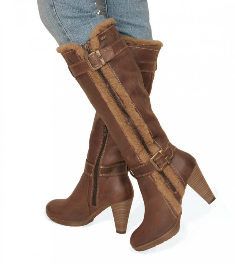 leather boots fur